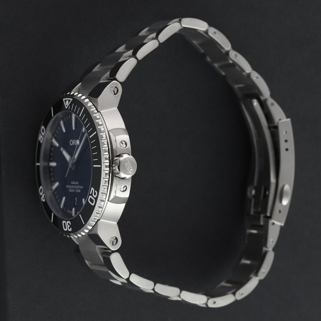 Oris Aquis 01 733 7766 4135-07 8 22 05PEB Image 3